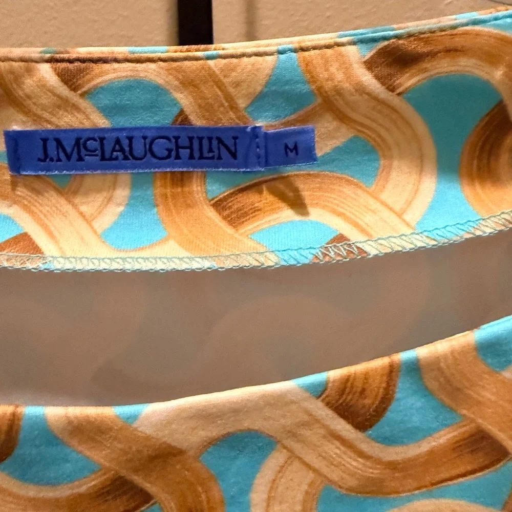 J.McLaughlin NWOT beautiful pattern top.  Catalina cloth stretch material.M - Picture 6 of 10